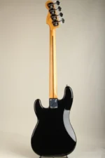 Fender Vintera II '50s Precision Bass Maple Fingerboard Black - Image 3