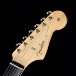 Fender Stratocaster Made in Japan Traditional 2025 Collection 60s (3-Color Sunburst/Aged Natural) (Copy) - Image 8