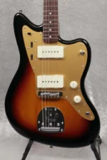 Fender Jazzmaster FSR MIJ Traditional 60s Anodizedguard (3-Tone Sunburst) - Image 5