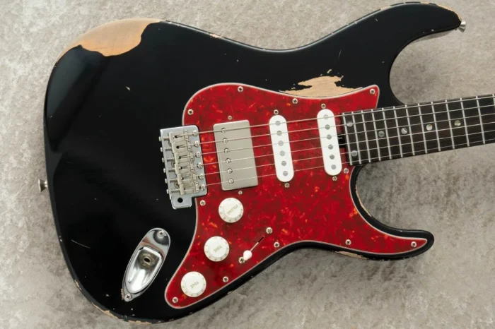 Red House Seeker S Stratocaster 24F SSH Heavy Aged w/ Master Grade Roasted Flame Maple (Black) - Image 5