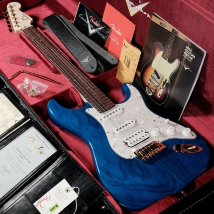 Fender Custom Shop Custom Built Custom Stratocaster HSS NOS (Sapphire Blue Transparent) "Special Order Model"