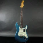 Fender Vintera II 60s Stratocaster with Rosewood Fingerboard (Lake Placid Blue) - Image 3