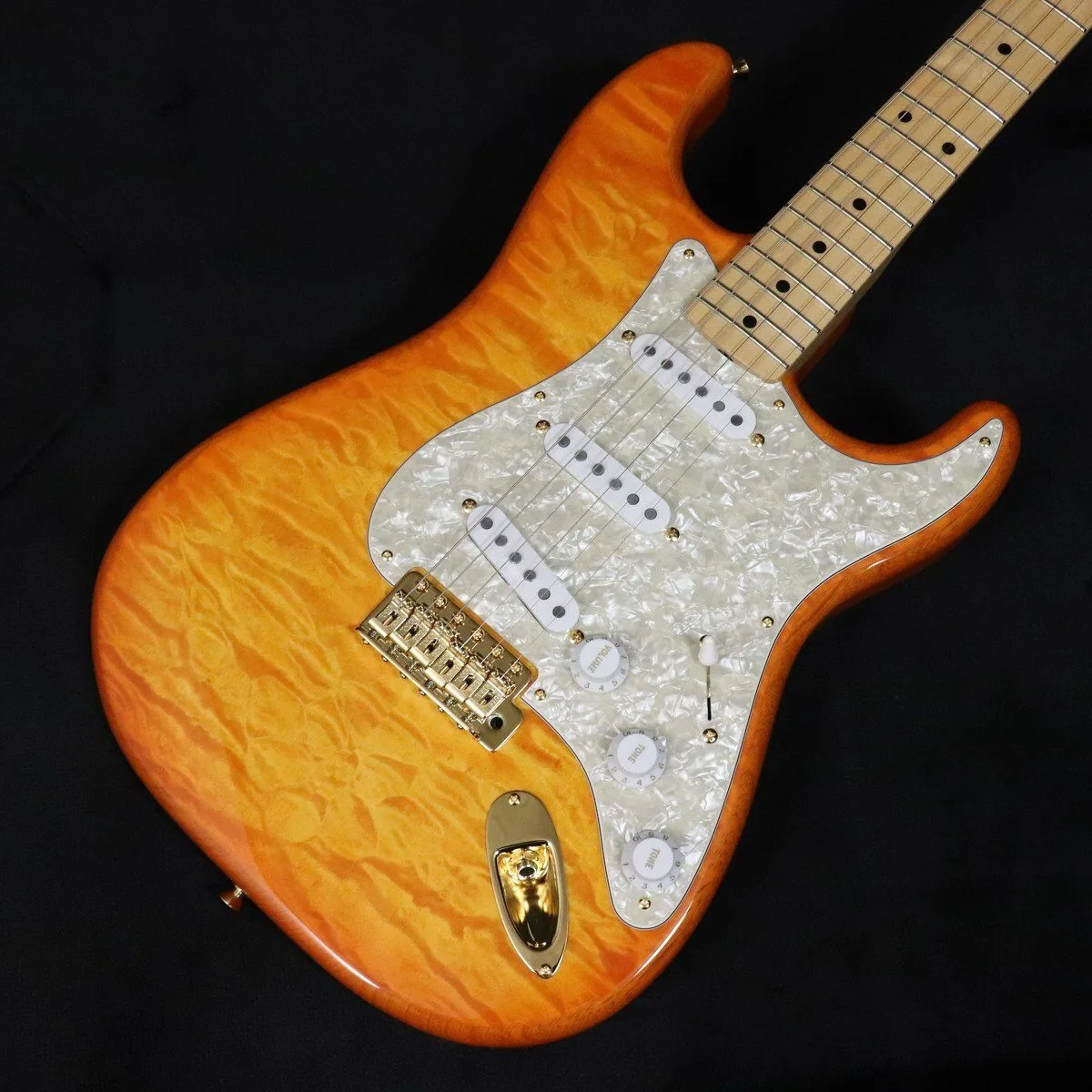 c61ecc0c25458af1e2d691f48c44cb4e276be0 Fender ISHIBASHI FSR MIJ Traditional 50s Stratocaster Quilted Maple Top Ash Back 0Honey Burst) - Image 1