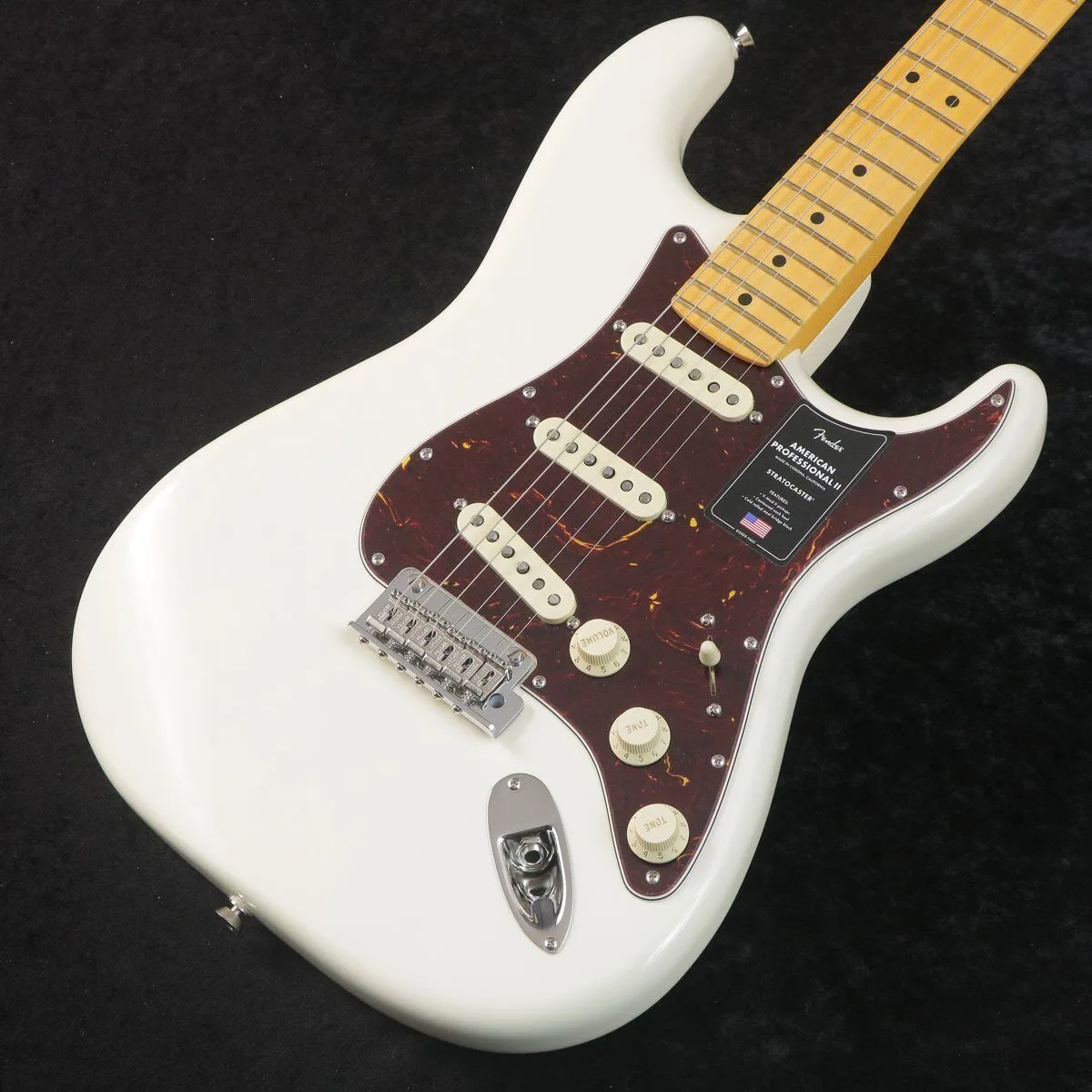 feeef8fd182a1dca4da7574aab9a0e7e98ed0f Fender American Professional II Stratocaster with Maple FB (Olympic White) - Image 1